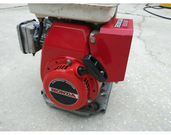 Honda Generator EG650 Gas Powered Portable Camping 650 Watt 120v 12v AC DC Japan